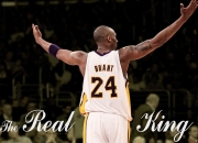 开云体育入口-赛道与球场，当东契奇在F1年度争冠之夜挺身而出