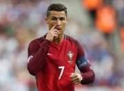 开云体育官网-从英格拉姆锁死东契奇到广厦掀翻独行侠，防守艺术的跨时空对话