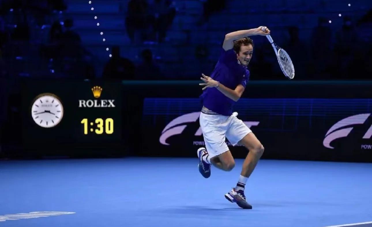 法国网球队横扫意大利网球队，梅德韦杰夫完成帽子戏法的简单介绍