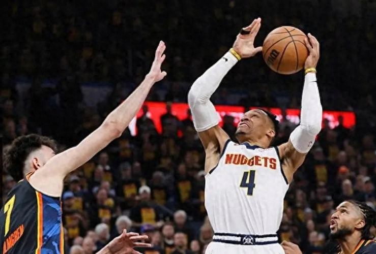 步行者碾压澳大利亚男篮，库里绝境逆转的简单介绍