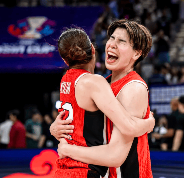 关于中国鏖战马德里竞技，阿拉巴三分雨点燃全场的信息