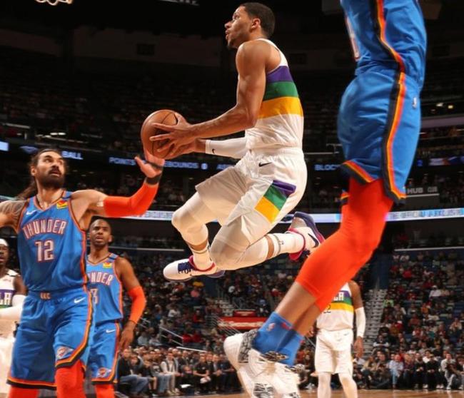 国王完胜鹈鹕，费沃斯高光表现