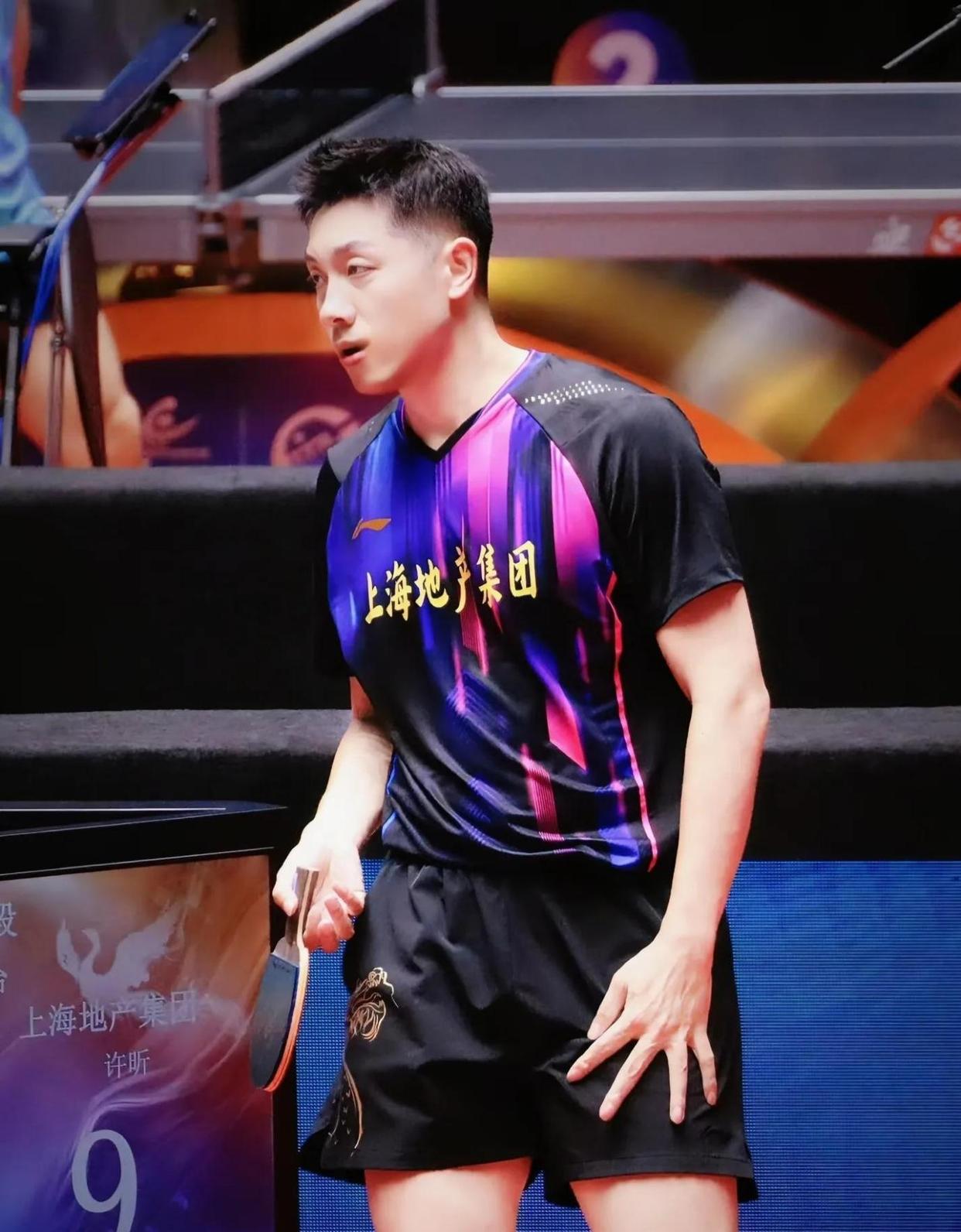 关于英国乒乓球队鏖战奥地利乒乓球队，许昕统治全场的信息