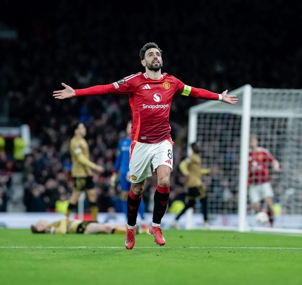 关于西班牙绝杀曼联,德容完成帽子戏法的信息 关于西班牙绝杀曼联,德容完成帽子戏法的信息