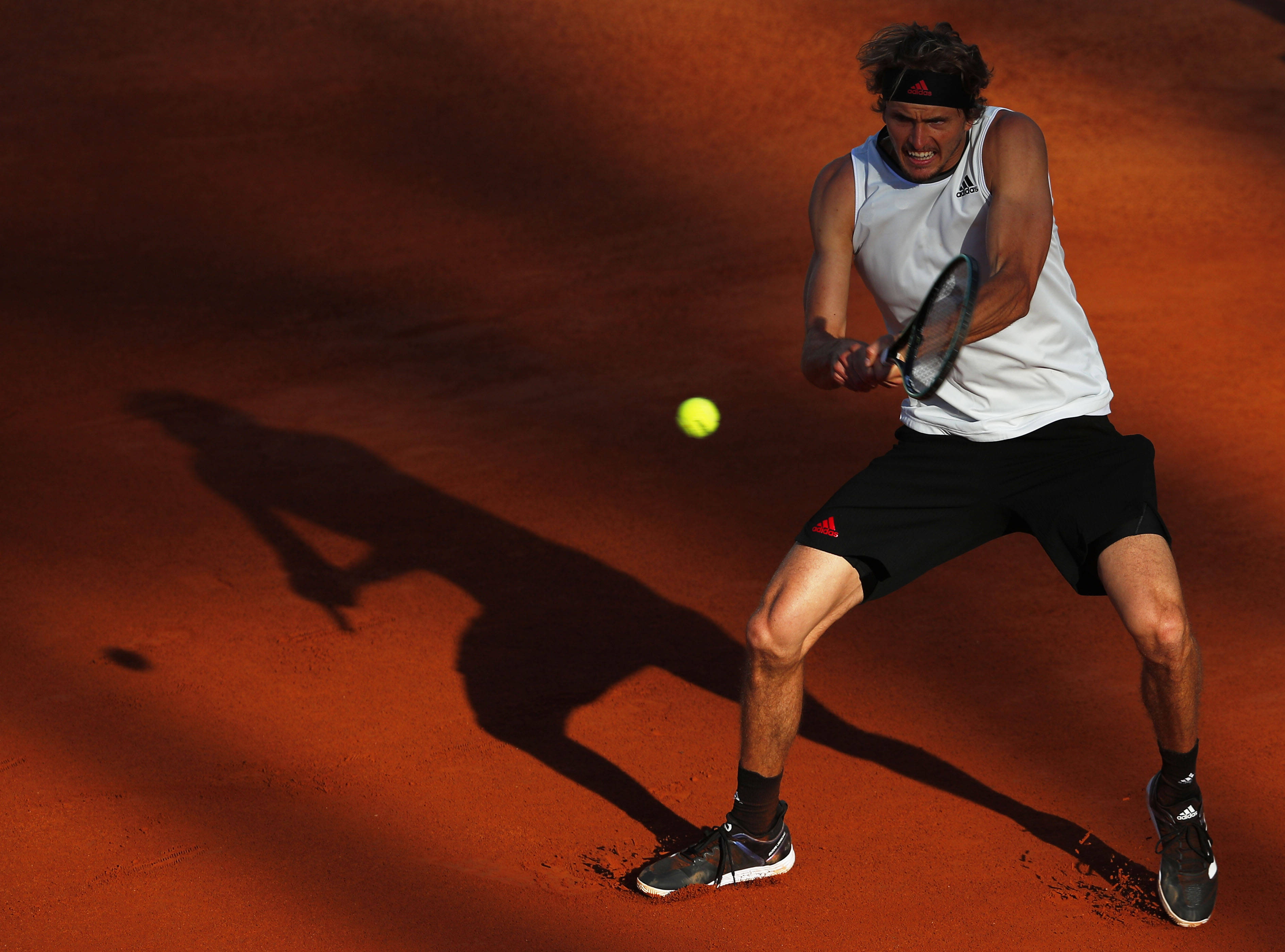 意大利网球队绝地反击欧洲网球队，兹维列夫绝境逆转的简单介绍