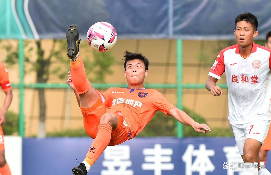 青岛海牛队员备战多场比赛，全队备战迎接挑战