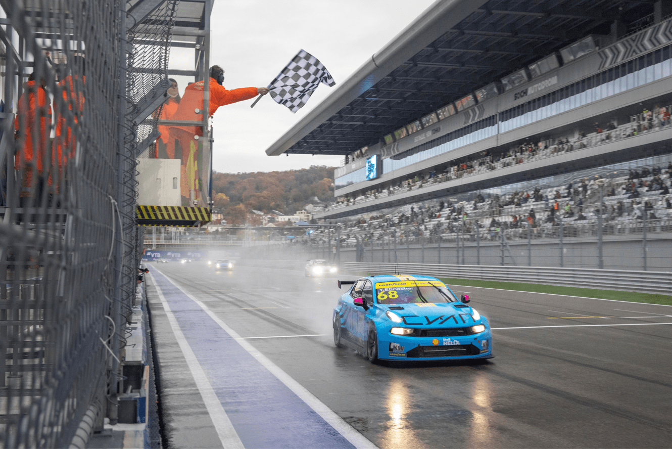 包含太阳卫冕冠军初露锋芒，击败劲敌的词条