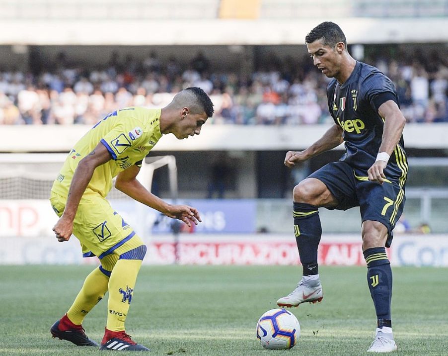 切沃客场逼平热那亚，稳住冲超势头