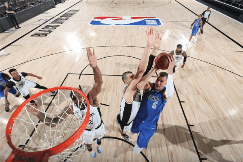 包含吉林队逆转四川队，伦纳德扛起全队的词条