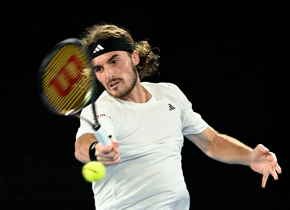 包含美国网球队逆转欧洲网球队，西西帕斯打破历史纪录的词条