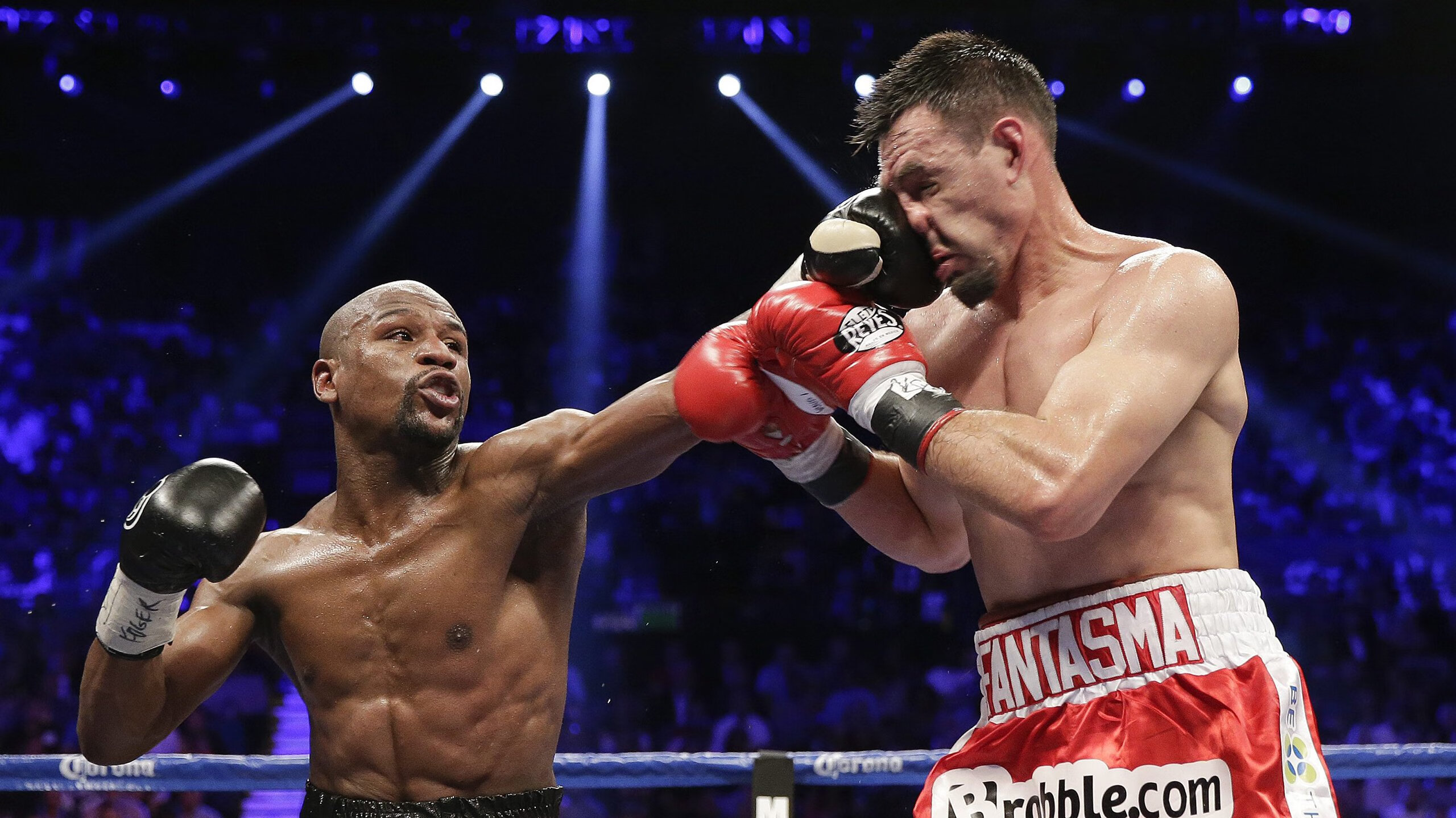 阿圭罗独舞非洲草原,喀麦隆狂胜美国背后的个人英雄主义史诗