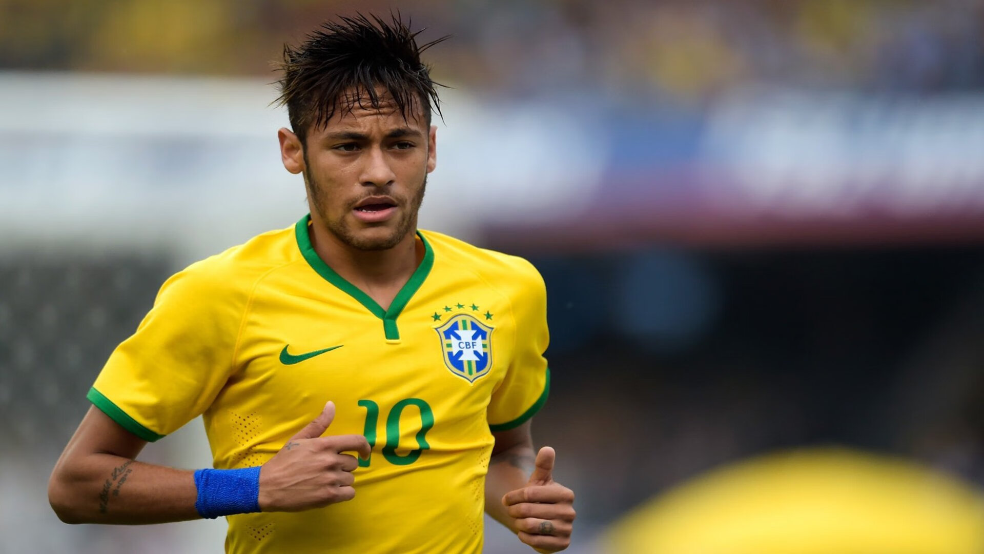 逆转与统治，从足球场到羽毛球场的力量美学